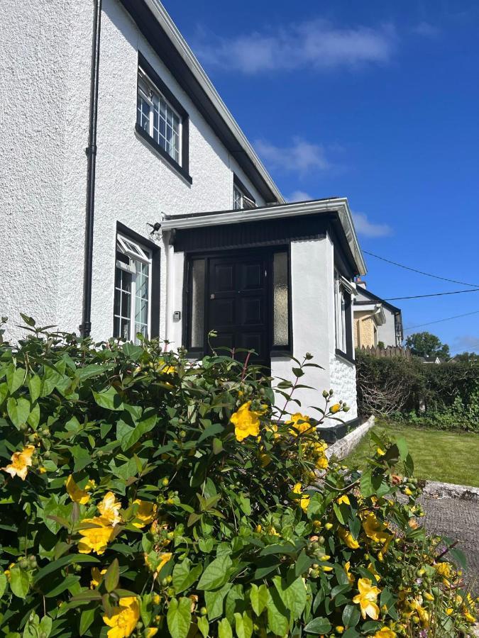 Beautiful Cottage With Gardens, Patio & Fireplace Dromahair 外观 照片