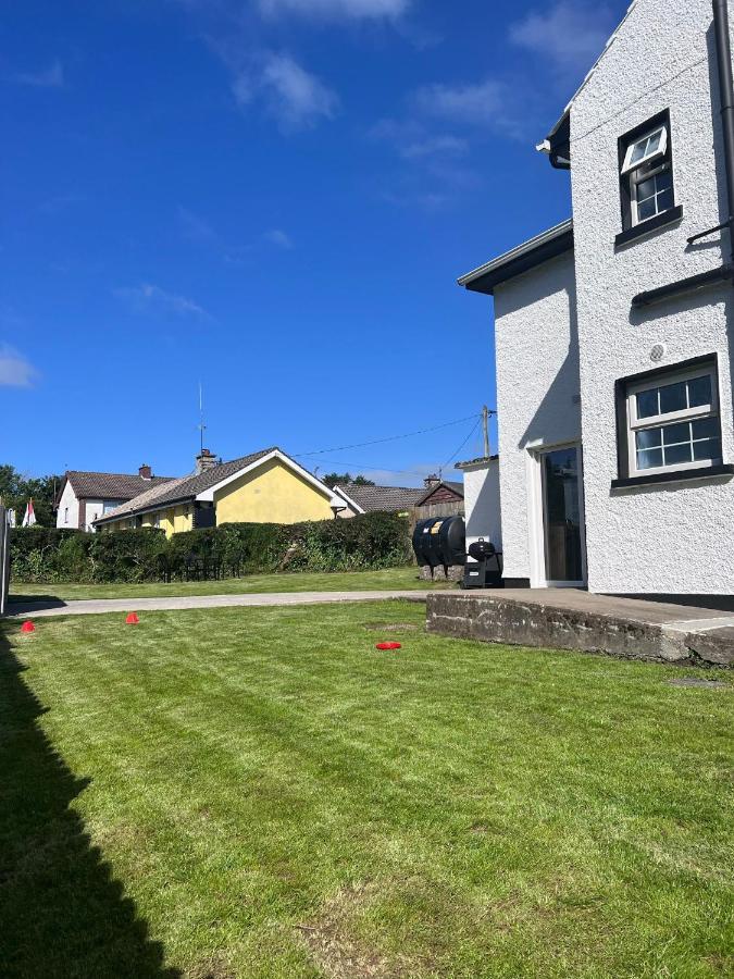Beautiful Cottage With Gardens, Patio & Fireplace Dromahair 外观 照片